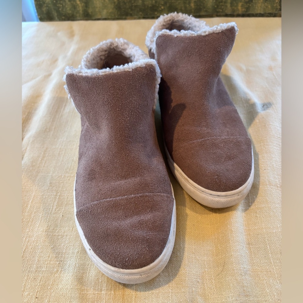 Lucky Brand Faux Fur Lined Lyndyna Mid-Top Sneaker